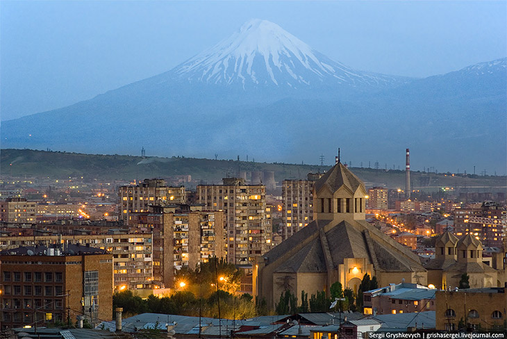 Высшая школа экономики в Армении: лекции и встречи не только об экономике